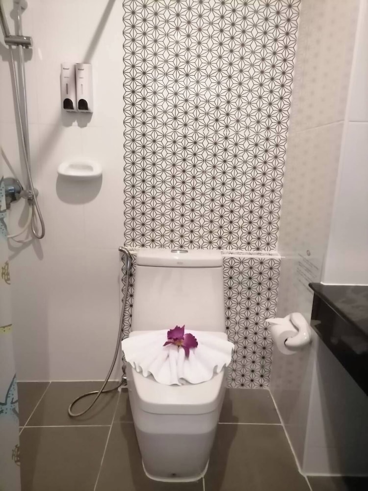 NJ Patong Hotel