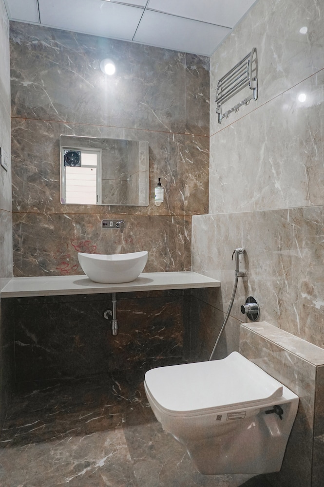 FabHotel Prime Athiti Delight Stay
