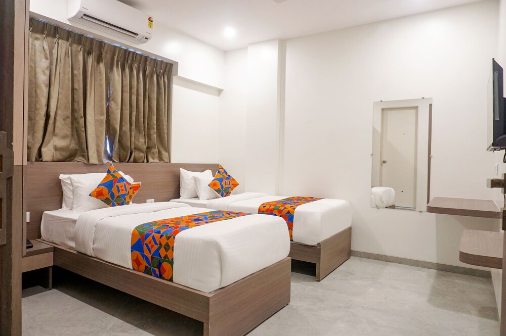 FabHotel Prime Athiti Delight Stay