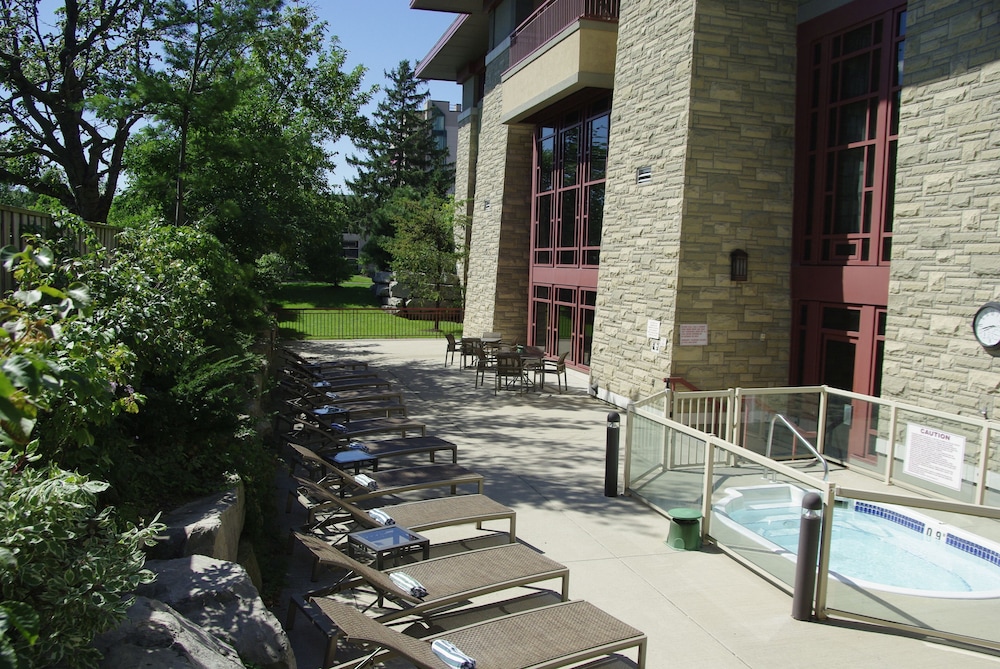 DoubleTree Fallsview Resort & Spa by Hilton - Niagara Falls