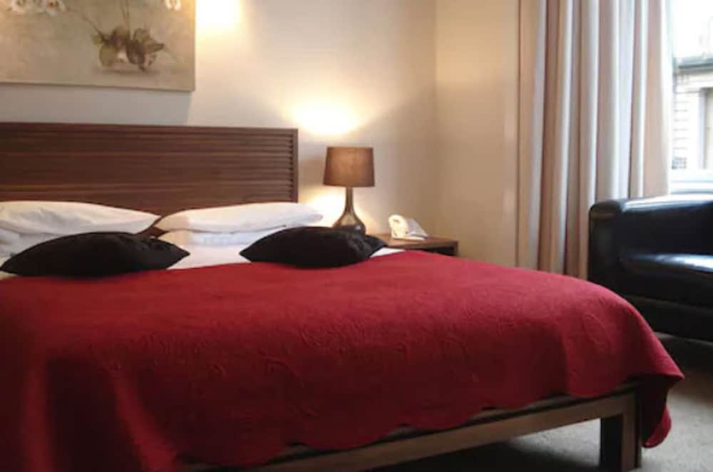 The Sandyford Hotel