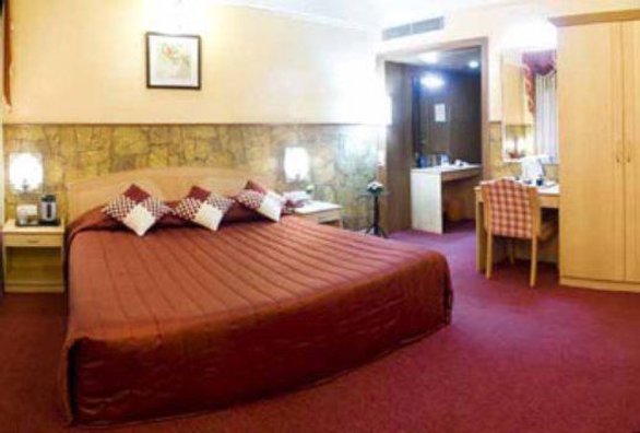 Fabhotel Prime Royal Regency Central Station