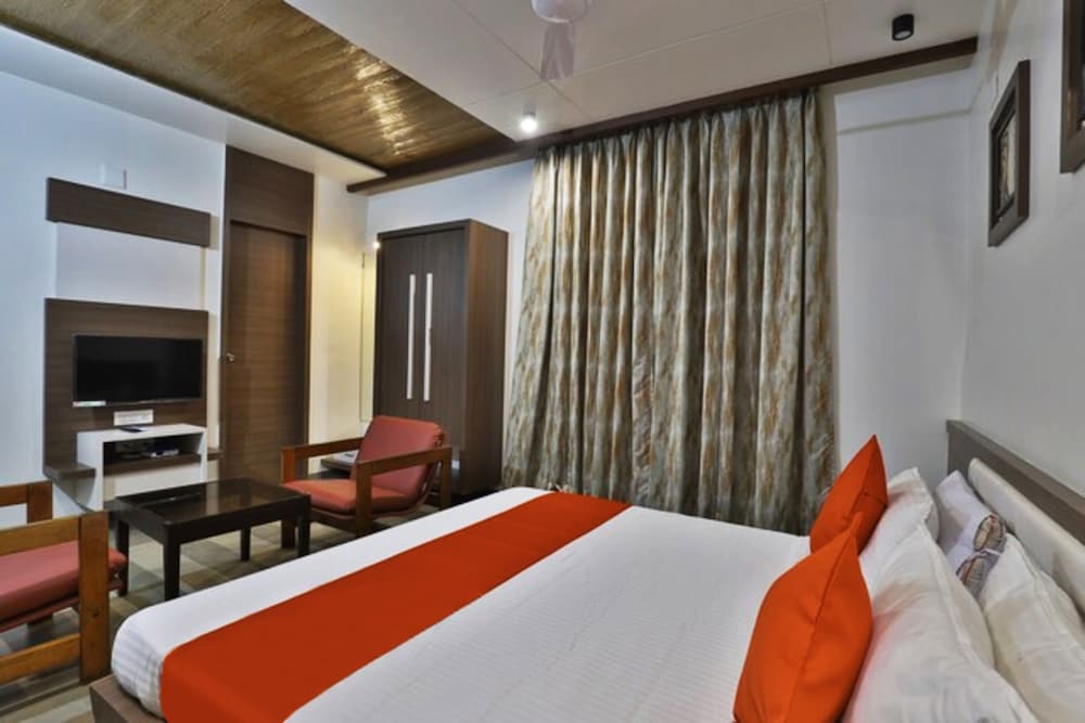 Gir Athiz Resort With Swimming Pool