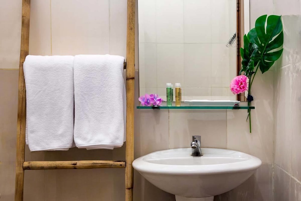 Sundaras Resort & Spa