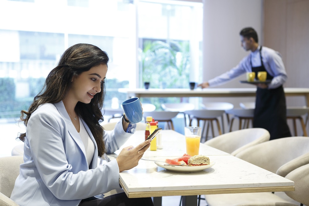 Holiday Inn Express Hyderabad Banjara Hills, an IHG Hotel