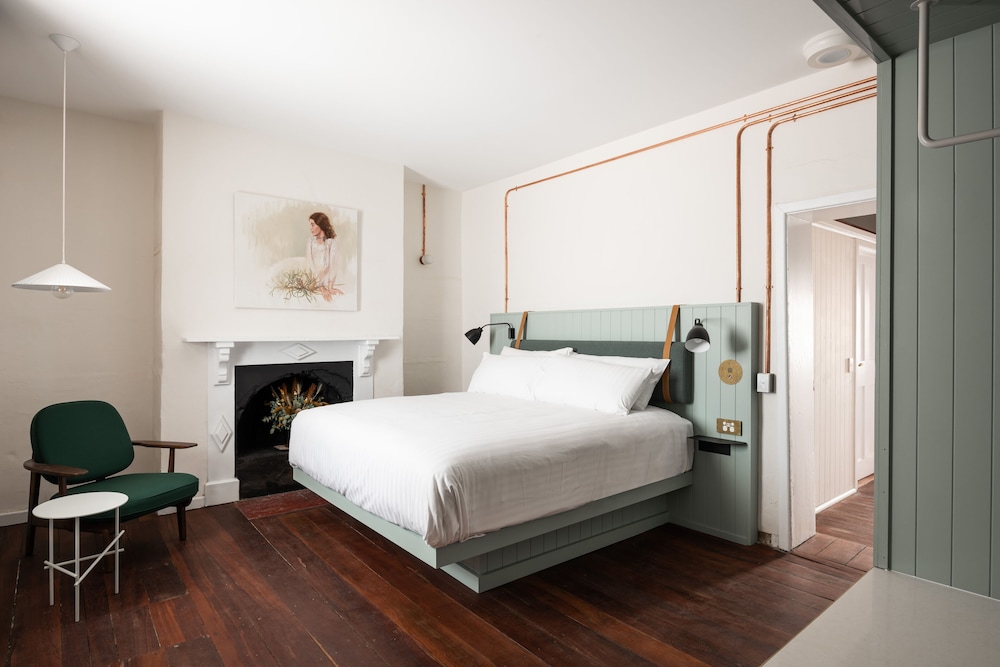Garde Hotel and Warders Cottages