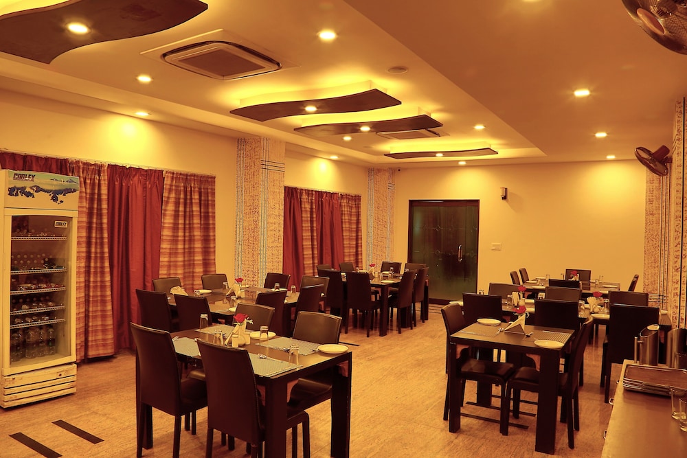Hotel Royal Palm - A Budget Hotel in Udaipur
