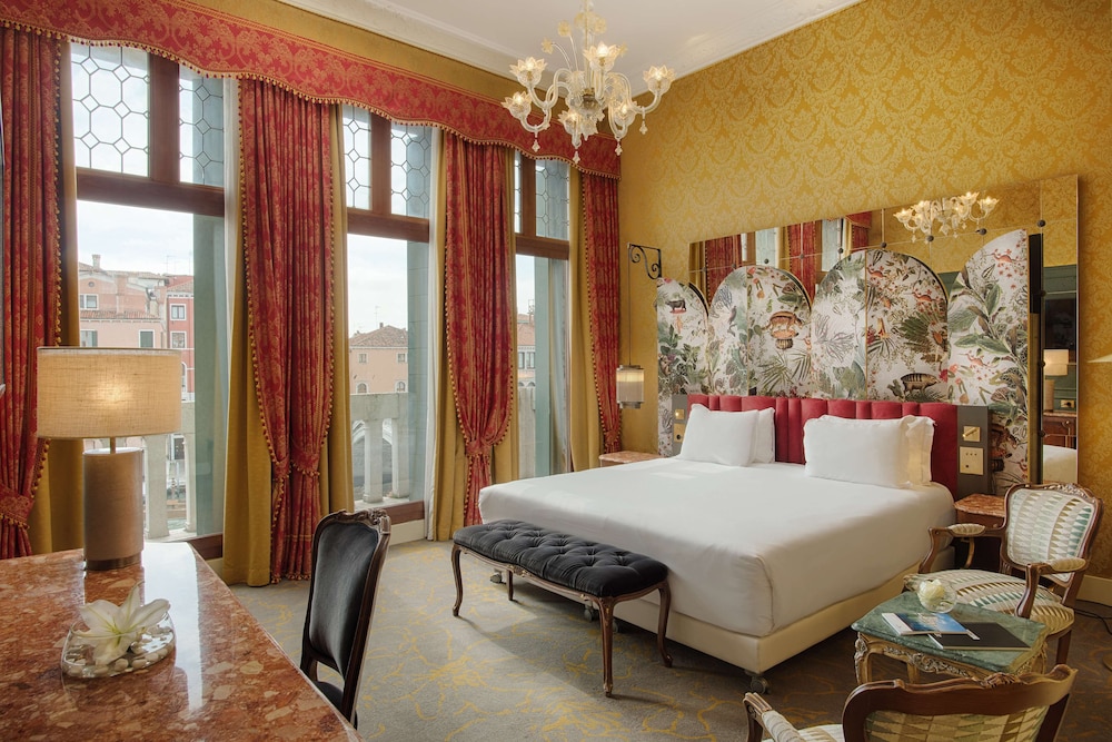 NH Venezia Santa Lucia