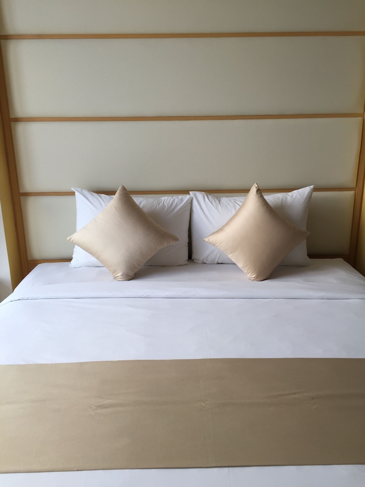 Bluesky Serviced Apartment Airport Plaza