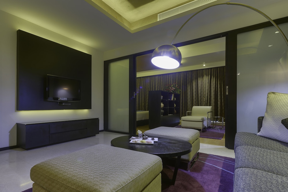 Davanam Sarovar Portico Suites - A Sarovar Hotel
