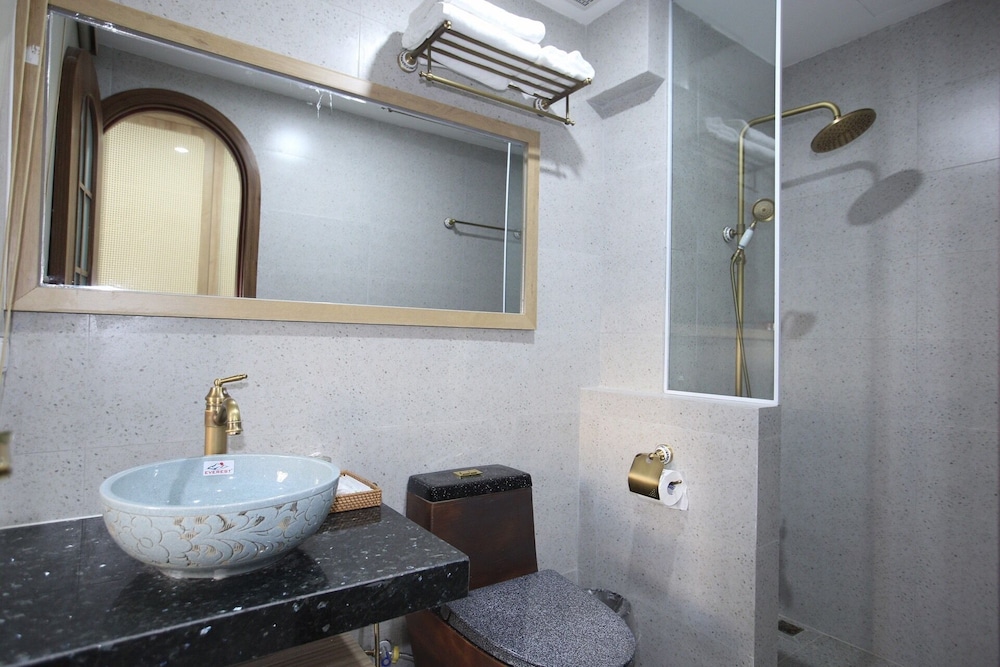 Rova Hotel Phu Quoc