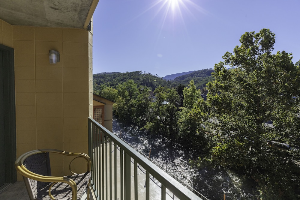 River Terrace Resort & Convention Center