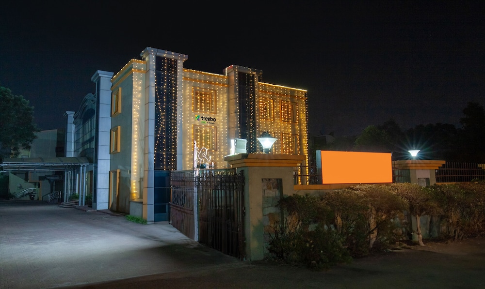 Treebo Y Hotels Elite, Khandagiri