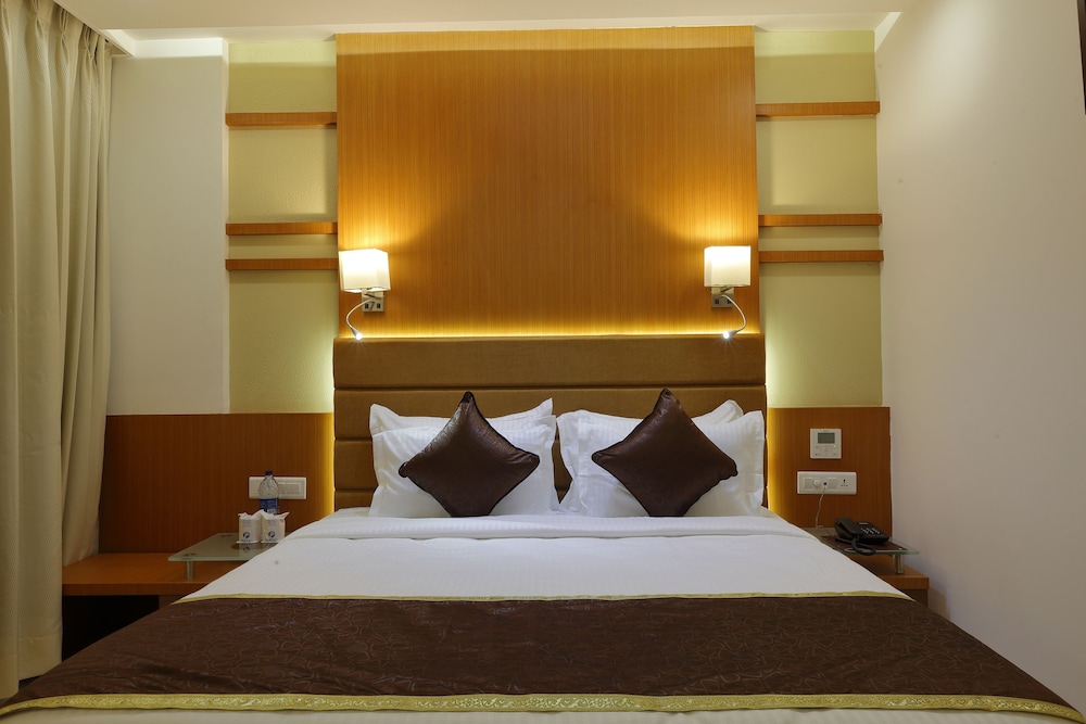 HOTEL PRAGATI THE GRAND