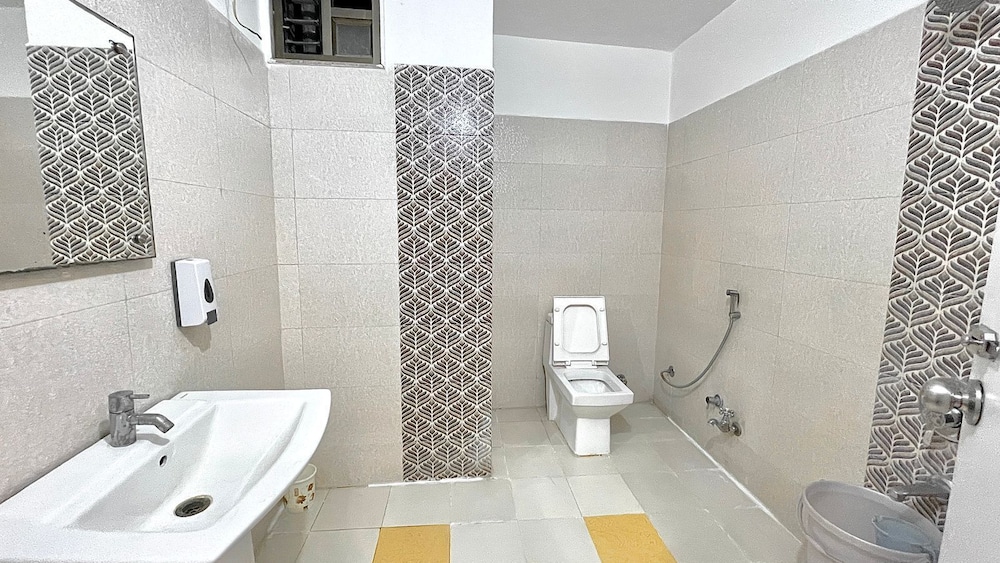 Hotel Ashapura Palace