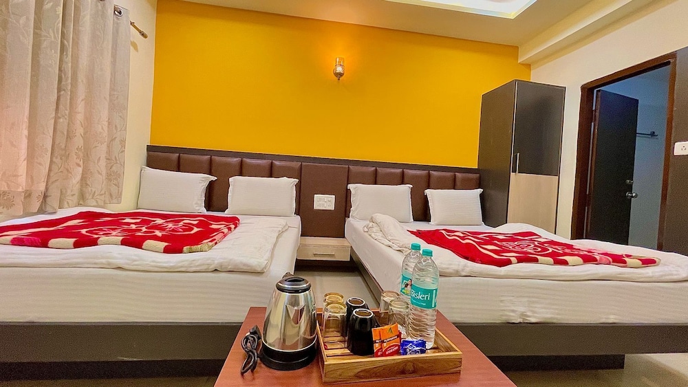 Hotel Ashapura Palace