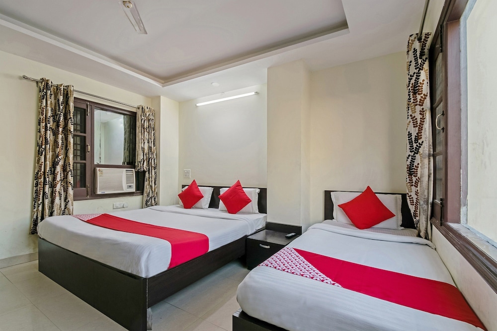 OYO 10753 Hotel Triund Regency