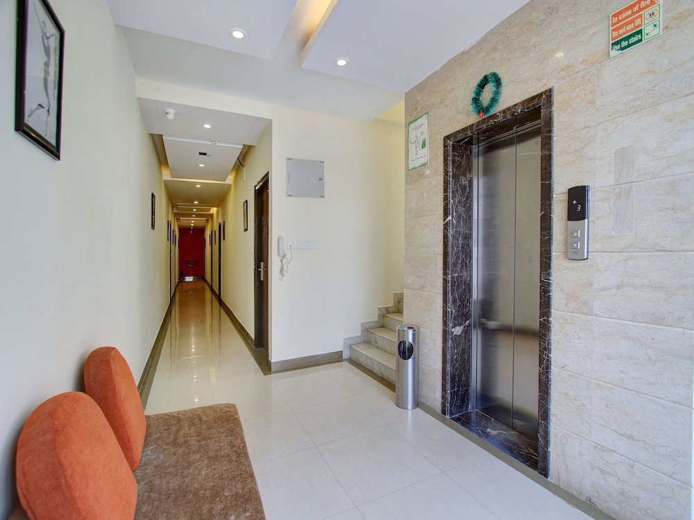 OYO 11137 Hotel Morgen Suites