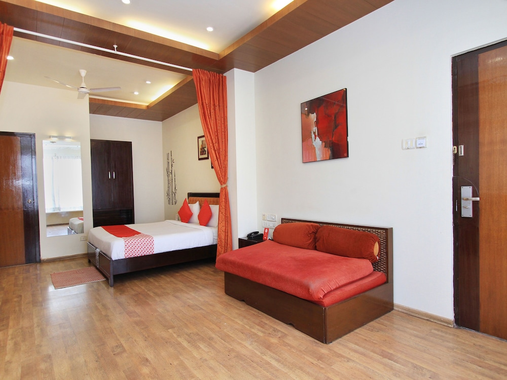 OYO 11137 Hotel Morgen Suites