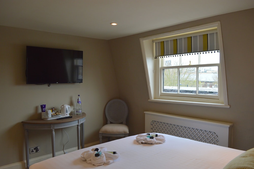 The Crown Pub & Guesthouse
