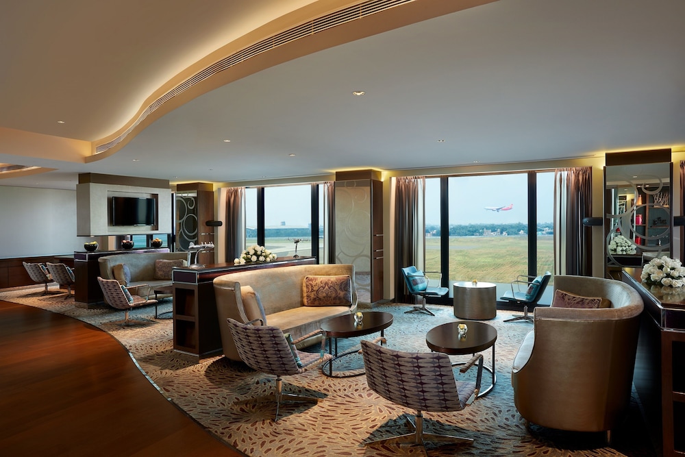 Pullman New Delhi Aerocity Hotel