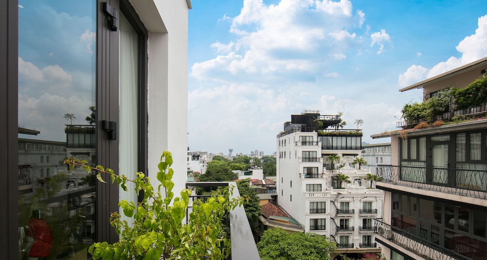 Aurora Premium - A Lifestyle Hotel