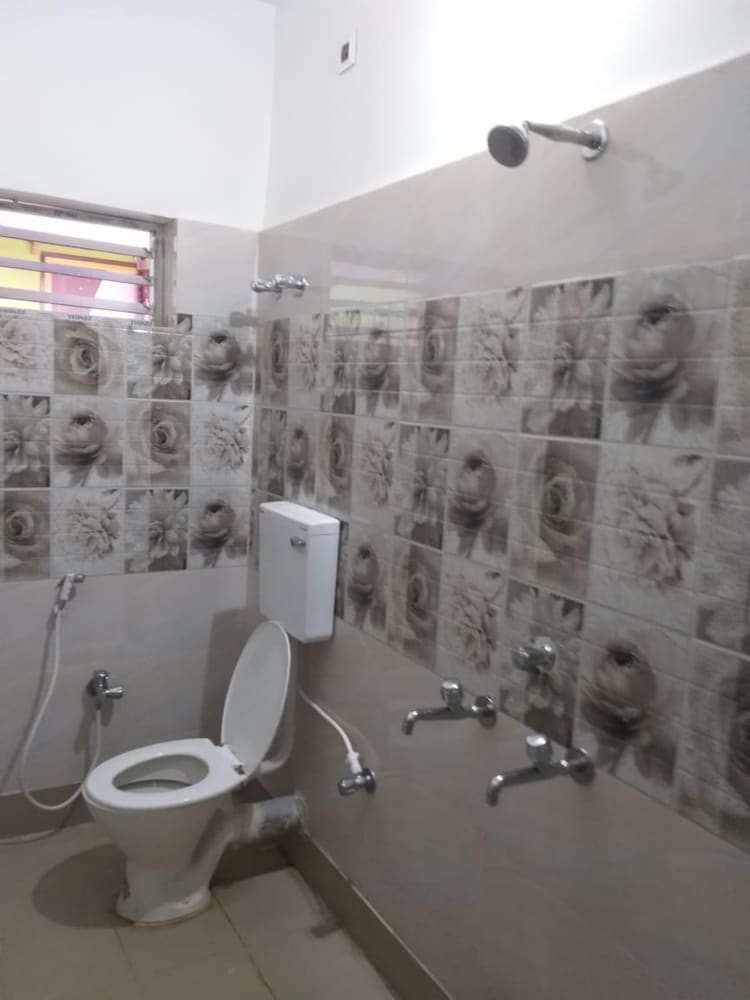 Goroomgo Panja Guest House Kolkata