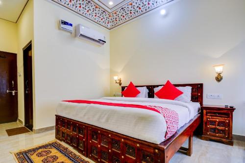 Hotel Dev Palace