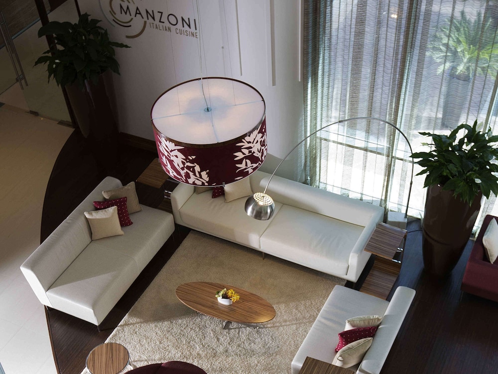 Pullman Dubai Jumeirah Lakes Towers - Hotel and Residence