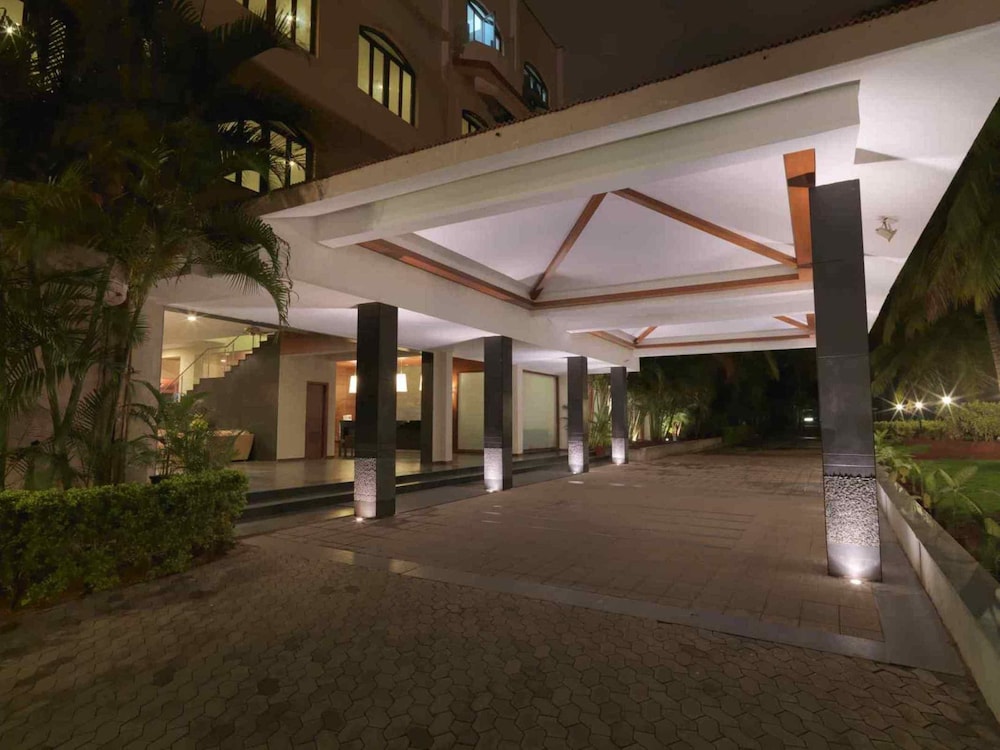 Royal Orchid Resort & Convention Centre Bangalore