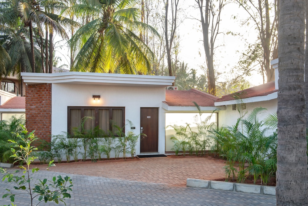 Royal Orchid Resort & Convention Centre Bangalore