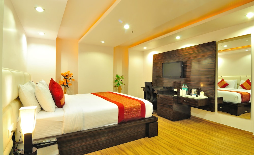  Hotel Elegance near New Delhi Railway Station