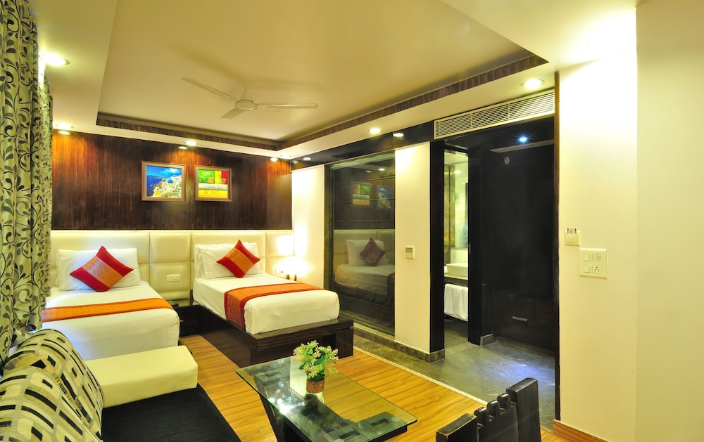  Hotel Elegance near New Delhi Railway Station