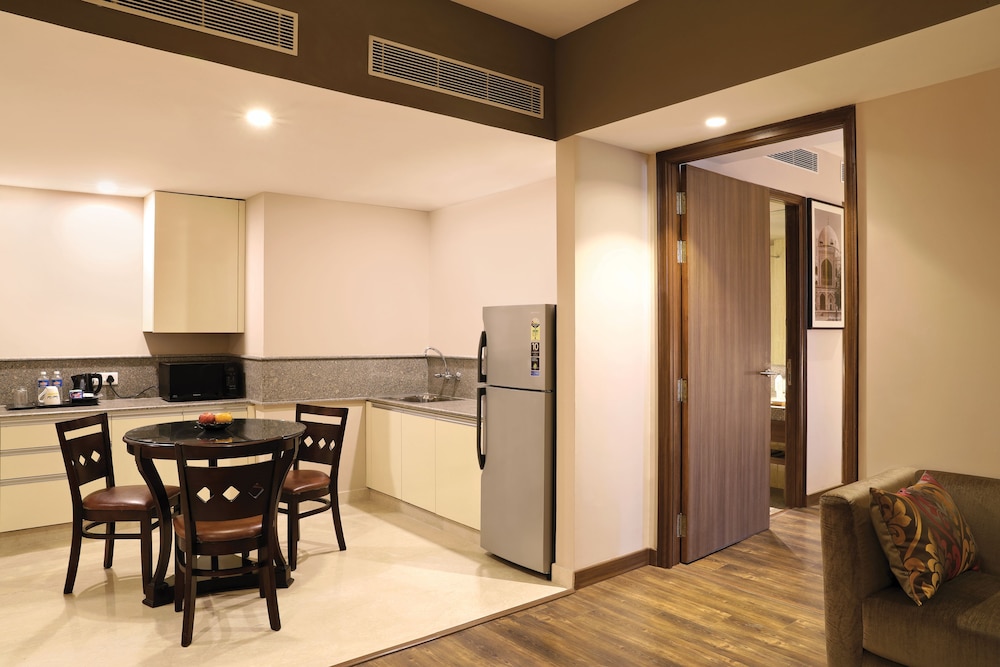 Lemon Tree Hotel, Sohna Road, Gurugram