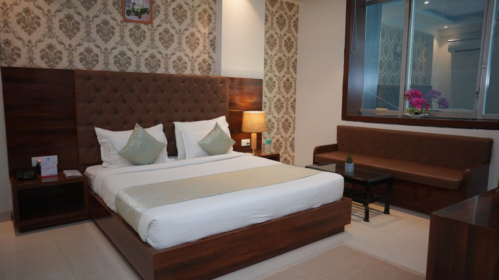 WhitePod Luxury @ Delhi Airport