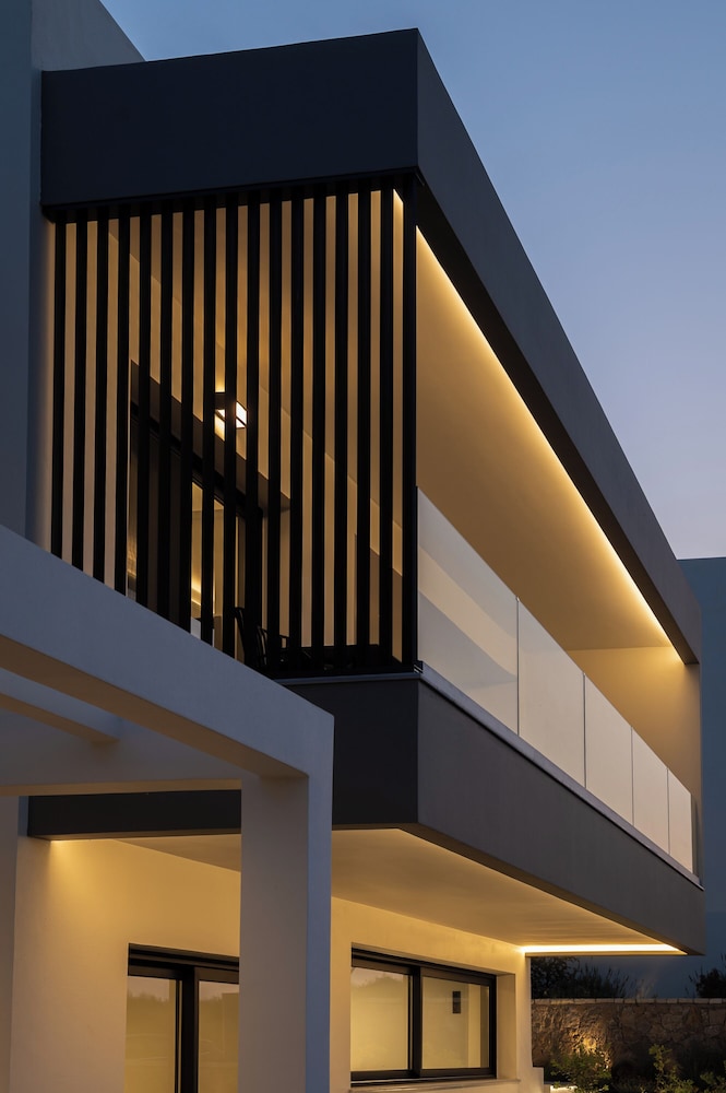 Sezian Boutique Homes & Villas