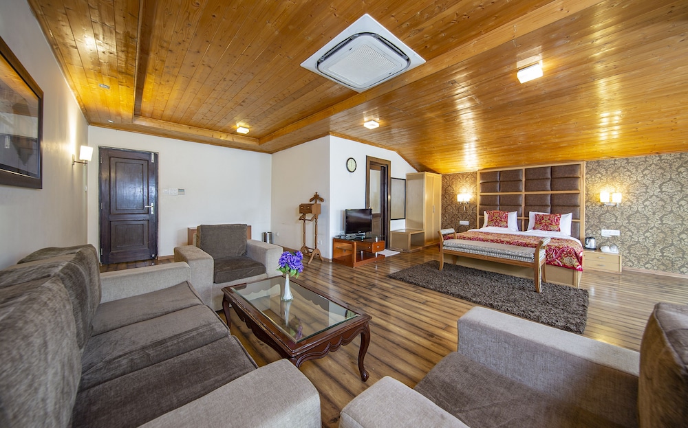 Hotel Grand Mahal