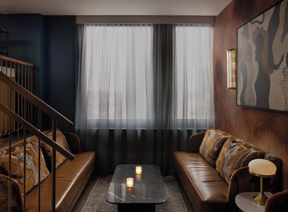 Kimpton Theta New York - Times Square by IHG