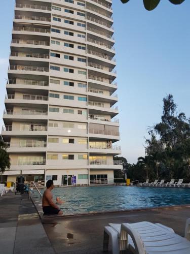 View Talay 6 Pattaya Beach Condominium