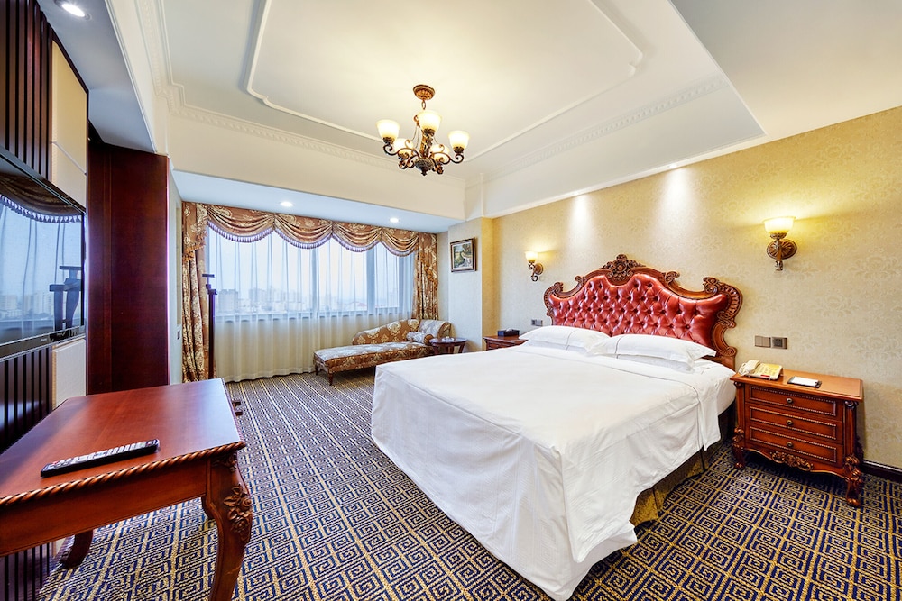 Grand Regency Hotel