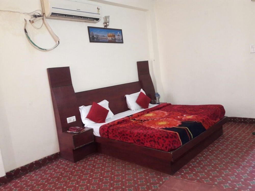 Hotel AJ International