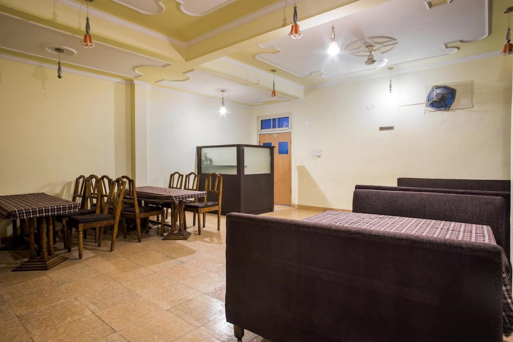 Hotel AJ International