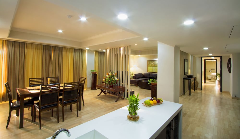 The Piccadily Hotel Lucknow
