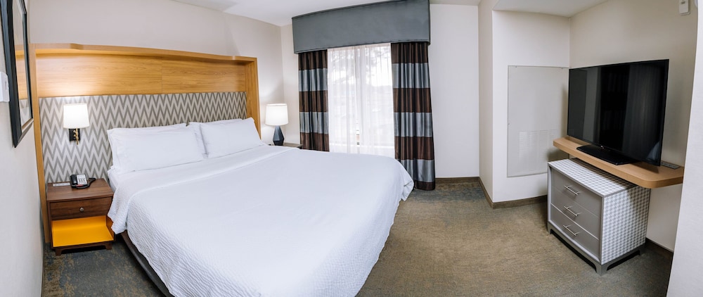 Holiday Inn Hotel & Suites Stockbridge / Atlanta I-75 by IHG