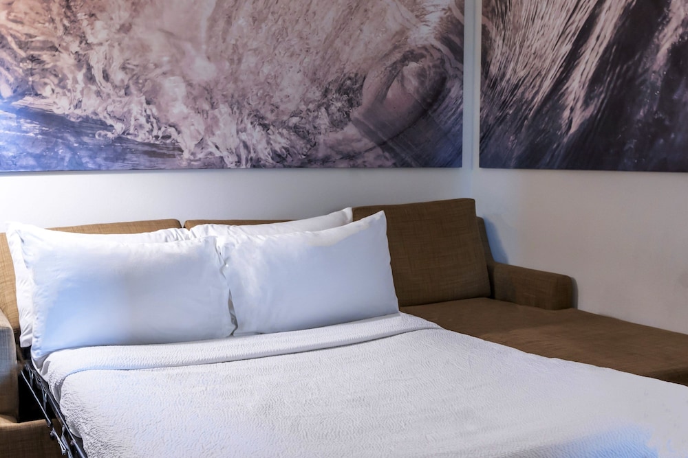 SpringHill Suites Savannah Downtown / Historic District