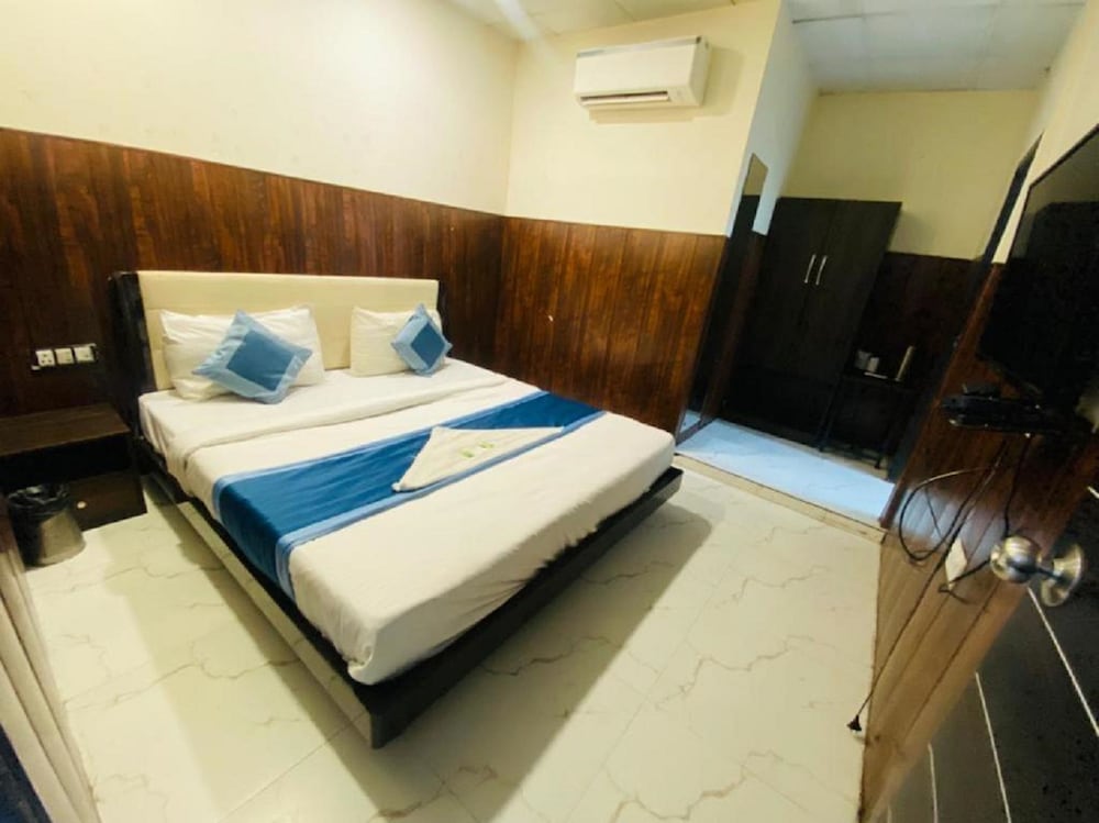 Hotel Mannat international by Mannat