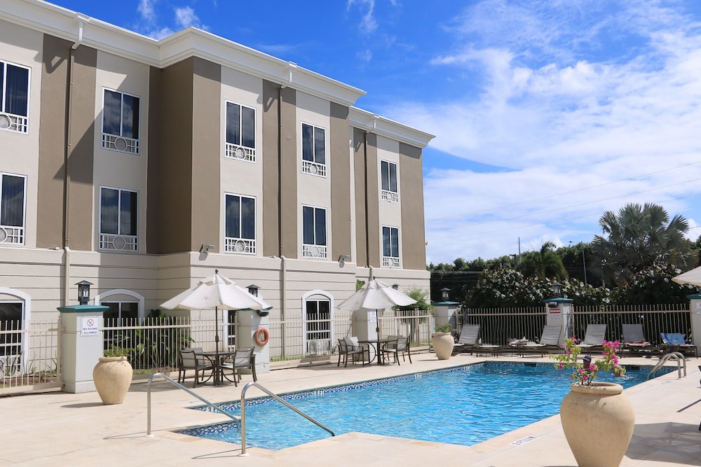 Holiday Inn Express Hotel & Suites Trincity Trinidad Airport by IHG