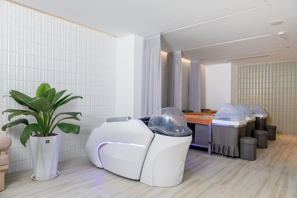 Awaken Danang Hotel
