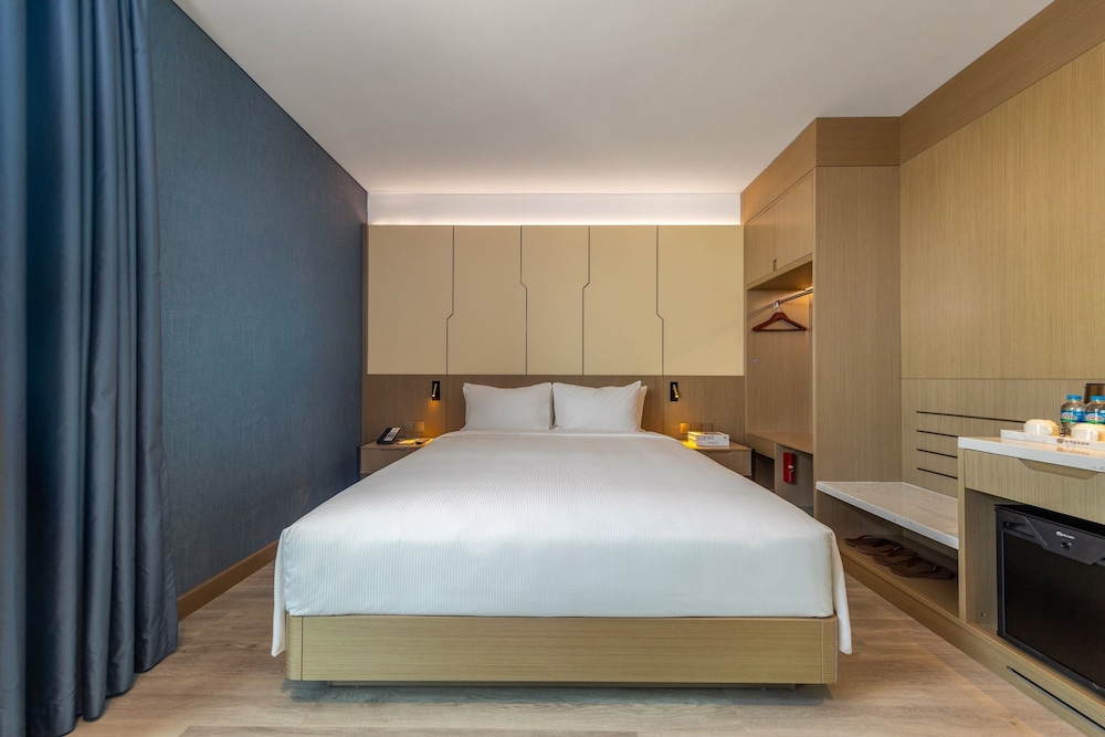 Awaken Danang Hotel