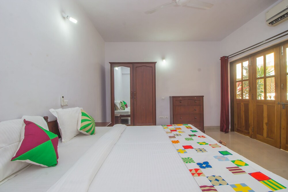 OYO 24375 Home Cosy 2BHK Varca